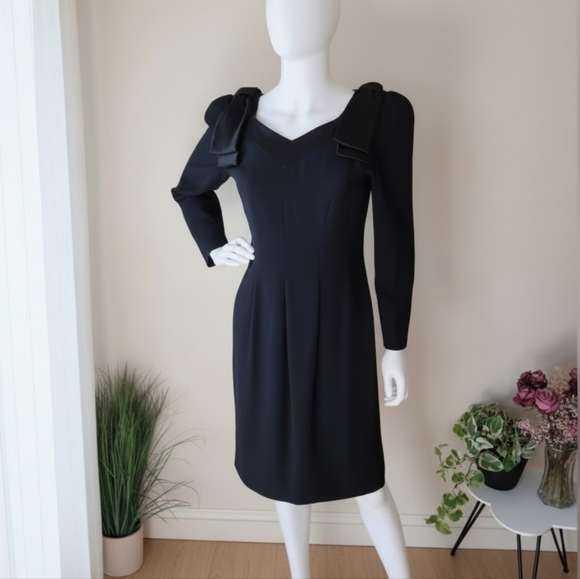 Liz Claiborne Dresses & Skirts - Liz Claiborne Black Structured Shoulder Dress – Size 6, Like New